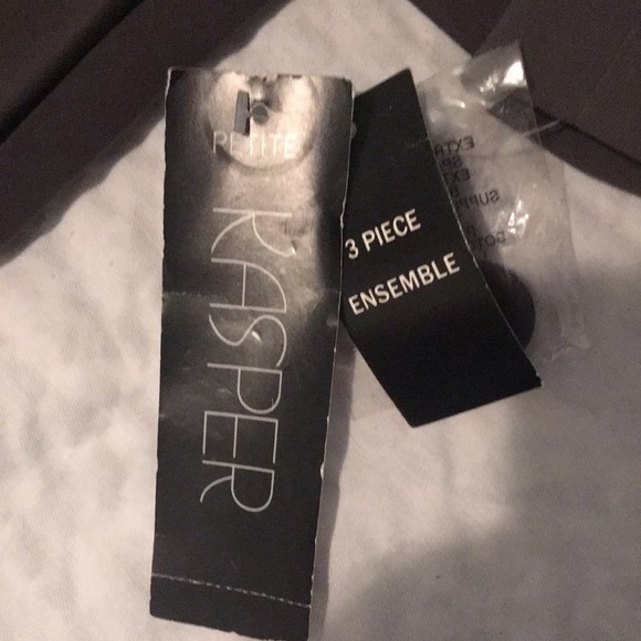 Kasper - Picture 3 of 4